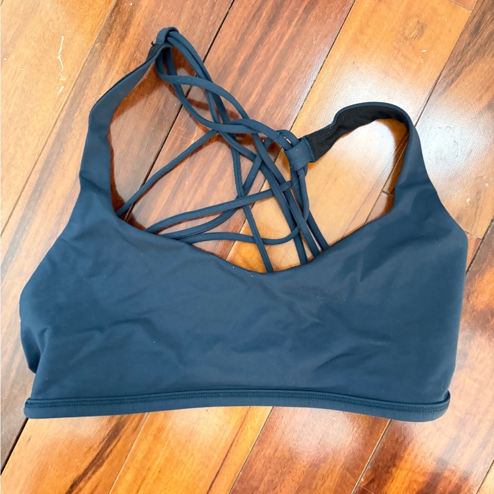Lululemon Free to Be Sports Bra Navy Size 8